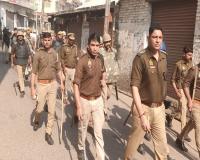 Sambhal Violence : जुमे की नमाज को लेकर सुरक्षा के कड़े इंतजाम, सीसीटीवी कैमरों से की जा रही निगरानी...इंटरनेट पर पाबंदी जारी