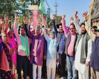 Barabanki News : किसानों की गिरफ्तारी पर भाकियू का विरोध प्रदर्शन, किसान नेताओं ने सौंपा ज्ञापन