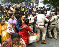 Tirupati Temple : तिरुपति बालाजी मंदिर में भगदड़, 6 श्रद्धालुओं की मौत 