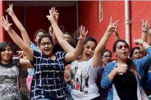 JEE Advanced Result: चिराग और कनिष्का ने किया टॉप