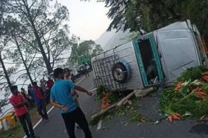 नैनीताल: सूमो से सब्‍जी लेकर हल्‍द्वानी जा रहा था युवक, वाहन पलटने से मौत