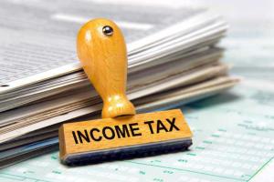 Income Tax Department: दैनिक भास्कर मीडिया समूह, उप्र के समाचार चैनल के परिसर पर मारे छापे