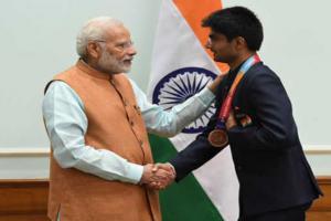 Tokyo Paralympics: नोएडा के DM सुहास ने जीता सिल्वर मेडल, पीएम मोदी ने दी बधाई