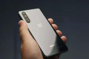 जनवरी 2022 में धूम मचाएगा  OnePlus 10 Pro, बैटरी, कैमरा समेत कई फीचर्स हैं कमाल