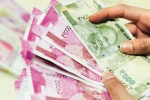 बरेली:  हैंडपंप की मरम्मत कराई नहीं, खाते से सात लाख रुपये निकाल लिए