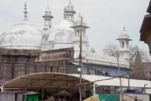 Gyanvapi Masjid Case: कोर्ट कमिश्नर अजय मिश्रा हटाए गए, सर्वे रिपोर्ट जमा करने के लिये मिला दो दिन का समय