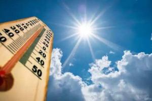 UP Weather Report: भीषण गर्मी से लोग परेशान, मौसम विभाग ने कहीं ‘लू’ तो कहीं तेज आंधी की जताई संभावना