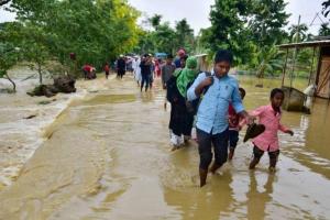 त्रिपुरा में बाढ़ के कारण दो हज़ार से ज्यादा लोगों को हटाया गया, विस्थापितों ने राहत शिविरों में शरण ली