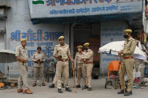 बरेली: प्रदर्शन को लेकर पुलिस प्रशासन अलर्ट, सड़कों पर पसरा सन्नाटा, कई बाजार बंद