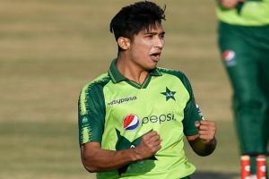 Asia Cup 2022 : पाकिस्तान की टीम में मोहम्मद हसनैन की एंट्री, भारत के लिए बन सकता है खतरा