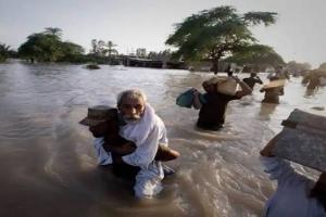 पाकिस्तान में भारी बारिश और बाढ़ से कई शहर हुए तबाह, आपातकाल की स्थिति घोषित