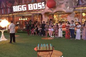 Bigg Boss 16 की इस कंटेस्टेंट को हुआ 19 साल बड़े तलाकशुदा एक्टर से प्यार, घर में उड़ा मजाक