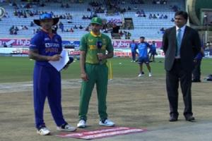 IND vs SA 2nd ODI Series : रांची में भारत की पहले बॉलिंग, दक्षिण अफ्रीका का कप्तान बदला…देखें दोनों टीमों की प्लेइंग-11