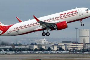 पेशाब कांड में DGCA का बड़ा एक्शन, Air India पर लगाया 30 लाख रुपए का जुर्माना 