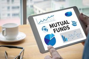 Mutual fund उद्योग का एयूएम बीते साल 2.2 लाख करोड़ रुपये बढ़कर 39.88 लाख करोड़ रुपये पर पहुंचा  