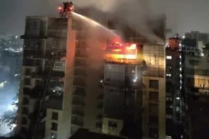 Bangladesh: ढाका में इमारत में लगी आग, जान बचाने के लिए 11वीं मंजिल से कूदा व्यक्ति, मौत