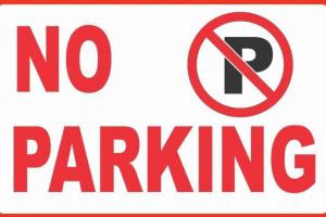 हल्द्वानी: पार्किंग नहीं होने पर स्टैंडर्ड स्वीट्स समेत आठ के चालान