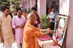 गोरखपुर: पंडित गोविंद बल्लभ पंत की पुण्यतिथि पर सीएम योगी ने दी श्रद्धांजलि