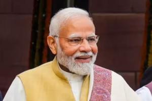 मोदी से मिले धामी, चार धाम का जल और रुद्राक्ष की भेंट 