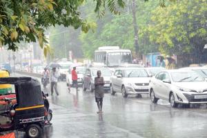 Uttarakhand Rain Alert: मैदान से पहाड़ तक बारिश का कहर, कहीं मार्ग बंद, तो कहीं मकानों को खतरा उत्पन्न