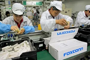 भारत में चिप विनिर्माण इकाई के लिए अलग से आवेदन पर विचार कर रही है foxconn 