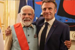 PM Modi France Visit: पीएम मोदी को मिला फ्रांस का सर्वोच्च सम्मान, 'लीजन ऑफ ऑनर' पाने वाले पहले भारतीय प्रधानमंत्री बने