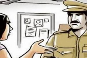 मुरादाबाद : पुलिस चौकी में प्रेमी से शादी की जिद पर अड़ी युवती