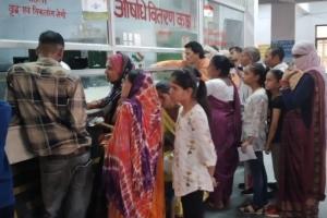 Kanpur Dehat News: बदलते मौसम में वायरल बुखार की बढ़ी रफ्तार, चिकित्सकों की सलाह की न करें अनदेखी