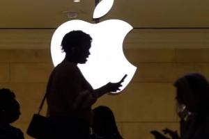 विपक्षी सांसदों के दावों के बाद सरकार ने दिए Apple Iphone मामले में जांच के आदेश 