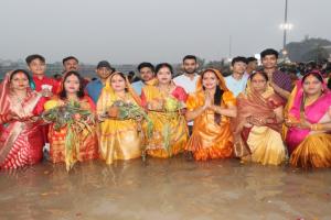 Chhath Pooja: पूरे उत्तर प्रदेश में स्वच्छ घाट प्रतियोगिता का आयोजन 