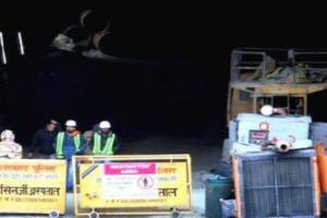 Silkyara tunnel accident : श्रमिकों के गांव में रात भर हुआ जश्न, मनाई दीपावली 