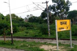 हरदोई : रेलवे ट्रैक पर पड़ा मिला युवक का शव, शरीर पर नहीं था एक भी कपड़ा  