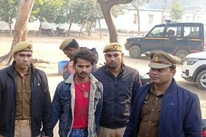 Farrukhabad Crime: पुलिस मुठभेड़ में शातिर गिरफ्तार… जान से मारने की नियत से खाकी पर झोंका फायर