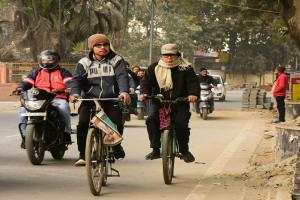 मुरादाबाद : शीतलहर से ठिठुरा जनजीवन, न्यूनतम तापमान 4 डिग्री... धूप न निकलने से गलन बरकरार