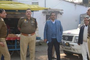 पीलीभीत: पुलिस-प्रशासन रहा अलर्ट...मस्जिदों के बाहर पहरा, अफसर भ्रमण कर भांपते रहे हालात