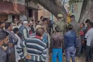 Bareilly News: धार्मिक स्थल की बाउंड्रीवाल को लेकर दो समुदाय आए आमने-सामने, पुलिस ने समझा-बुझाकर मामला कराया शांत