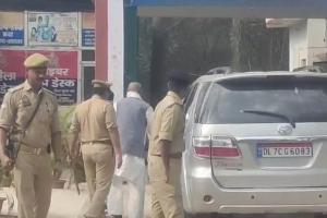 पूर्व सांसद रेवती रमण सिंह को करेली पुलिस ने हिरासत में लिया, गाड़ी सहित ले गई थाने