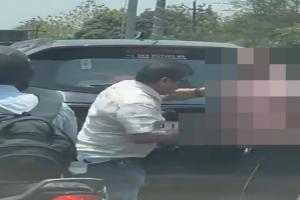 लखनऊ: गाड़ी टकराने पर कैब चालक को दबंग ने पिस्टल की बट से पीटा, देखें वीडियो