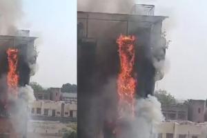  मेरठ: AC की वजह मेडिकल कॉलेज में लगी आग, लाखों का नुकसान