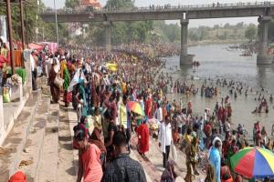 Video: गंगा दशहरा पर जहां भगवान राम ने पाई थी ब्रह्महत्या से मुक्ति, उस धोपाप धाम में उमड़ा आस्था का जनसैलाब