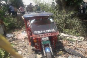 सुलतानपुर: स्कार्पियों की टक्कर से ई रिक्शा चालक की मौत, पत्नी सहित अन्य की हालत गंभीर 