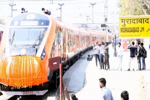 मुरादाबाद : वंदे भारत ट्रेन ने दो महीने में रेलवे को कराई 7.35 करोड़ की आमदनी