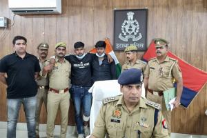 Etawah Crime: चेन स्नेचिंग गिरोह के दो सदस्य पुलिस मु़ठभेड में गिरफ्तार...एक के पैर में लगी गोली, लूट का माल बरामद