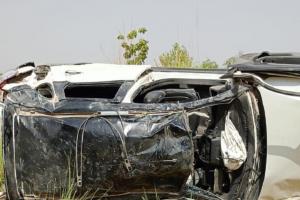 Fatehpur Accident: तेज रफ्तार कार अनियंत्रित होकर हाईवे पर पलटी, हादसे में तीन लोगों ने तोड़ा दम
