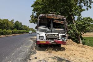 बाराबंकी: डंपर से भिड़ी रोडवेज बस, आधा दर्जन घायल