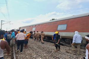 Gonda train accident: कटिहार-अमृतसर एक्सप्रेस सहित कई ट्रेनों का रूट डायवर्ट, देखिए लिस्ट 