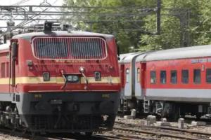 Rail news: रेलयात्रियों के लिए बड़ी खबर, देवरिया में ब्लॉक के चलते कई ट्रेनें प्रभावित-बदला गया Route 