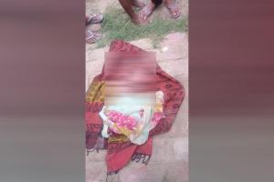 सीतापुर: गर्भवती महिला ने दिया अविकसित बच्चे को जन्म, देखने वालों का लगा तांता-जानिए क्या है मामला 