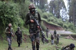 जम्मू कश्मीर: आतंकियों ने सेना के वाहन पर ग्रेनेड से किया हमला...4 जवान शहीद, मुठभेड़ जारी