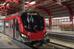 Lucknow Metro: अब बसंतकुंज से चारबाग तक दौड़ेगी लखनऊ मेट्रो, ईस्ट-वेस्ट कॉरिडोर को मिली एनपीजी की मंजूरी